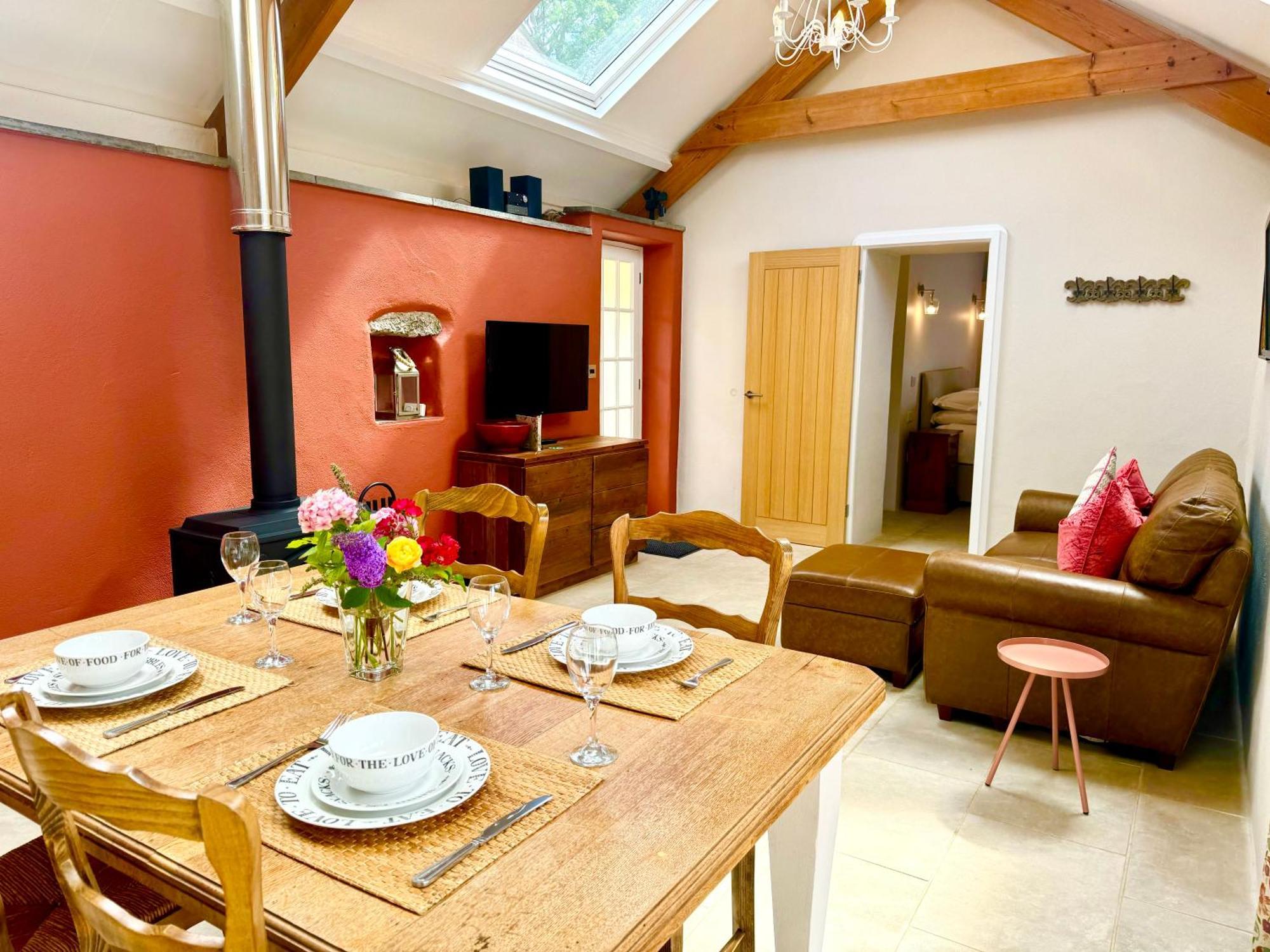 Hideaway - Greenacres Estates *